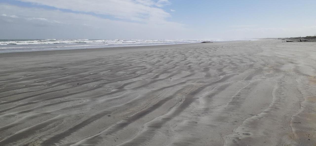 Beachside Cottage Stays Carters Beach Екстериор снимка